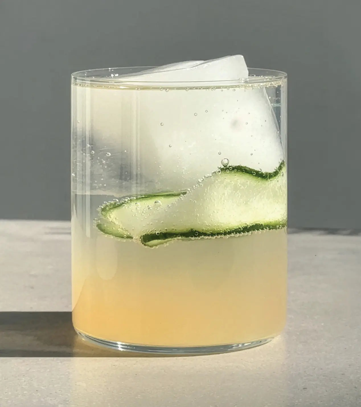 Spritziger Brennnessel-Drink